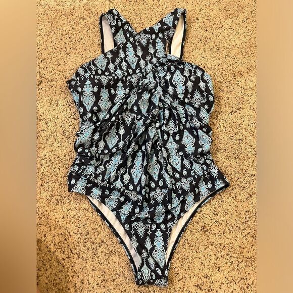 NWOT one piece swimsuit - Picture 1 of 3